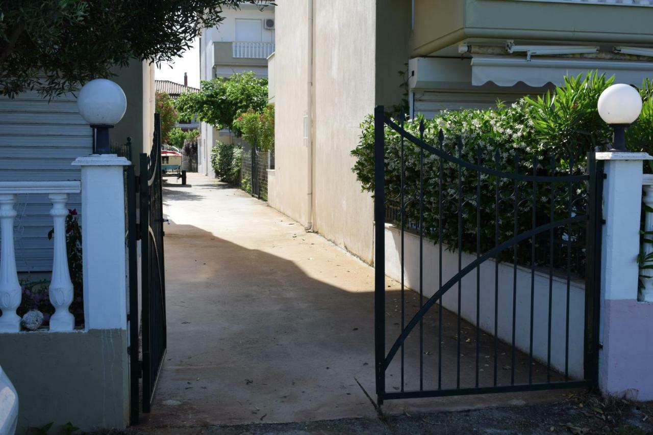 Dimar1 Seaside Apartment Paralia Dionysiou Exterior foto