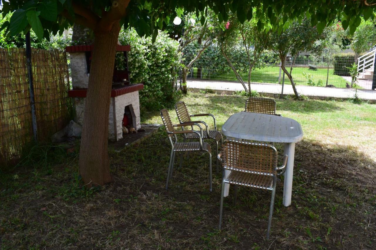 Dimar1 Seaside Apartment Paralia Dionysiou Exterior foto